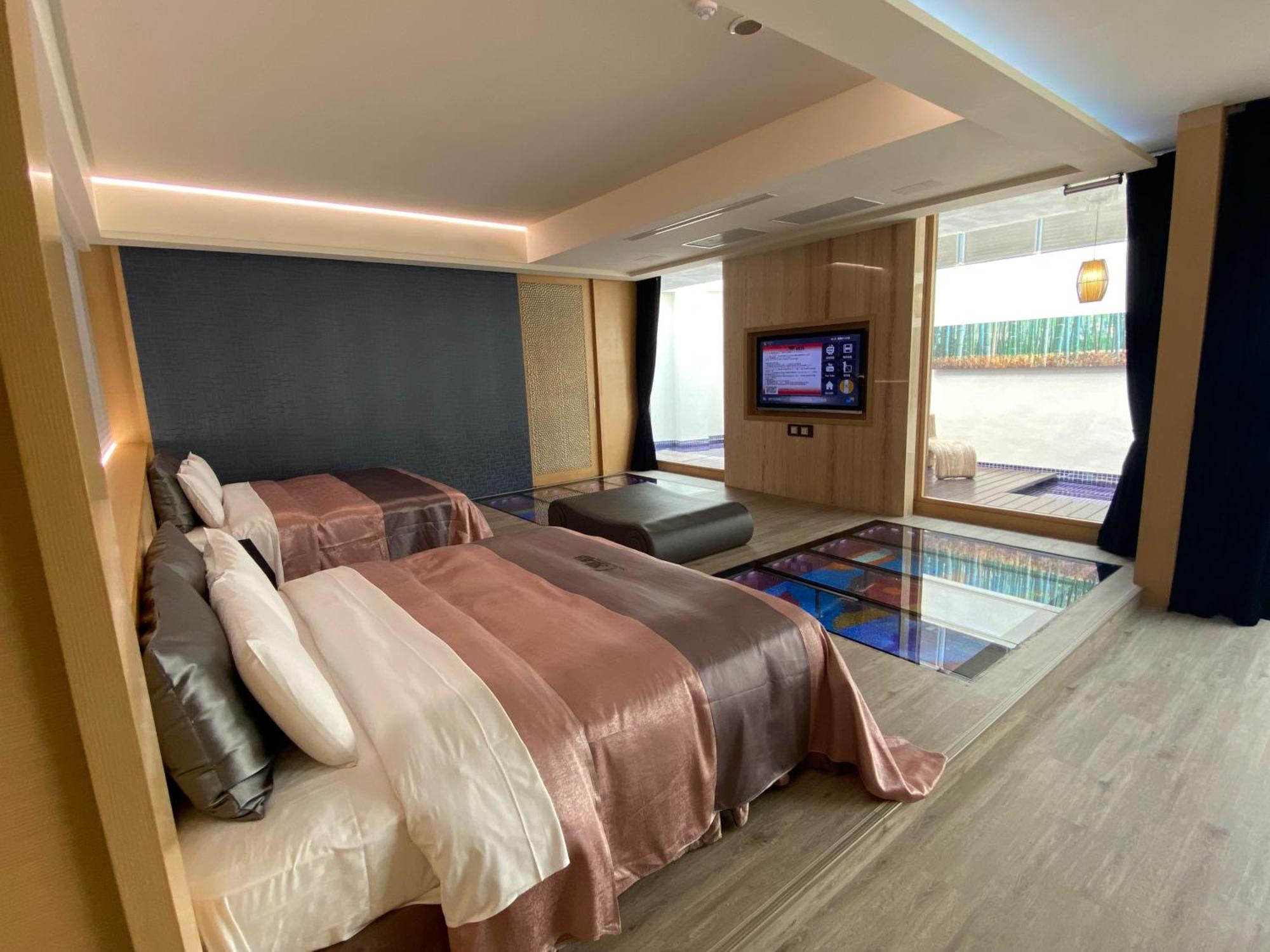 Xiadu Motel Taichung Esterno foto