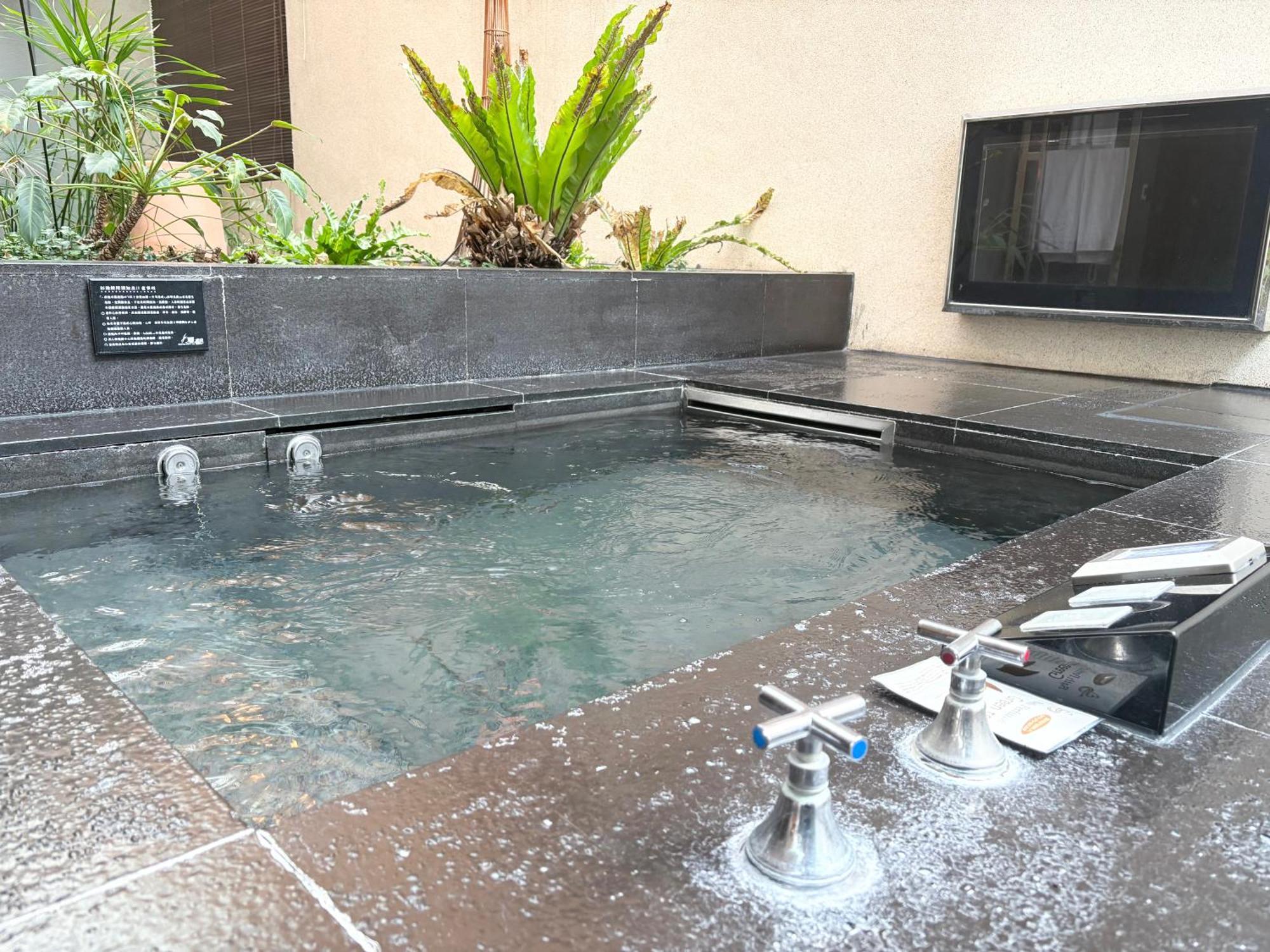 Xiadu Motel Taichung Esterno foto