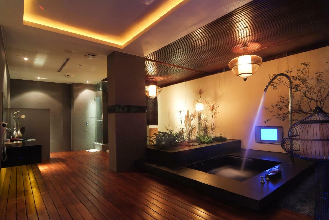 Xiadu Motel Taichung Esterno foto